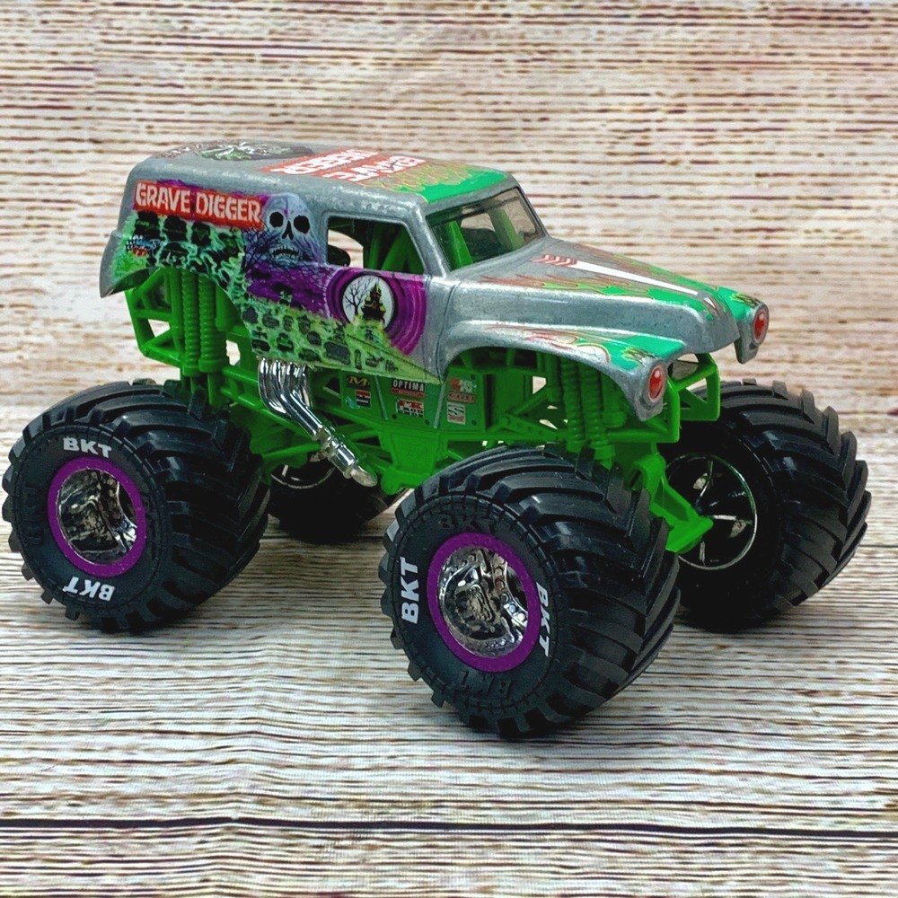 Grave Digger Monster Jam Monster Truck 1:64 Large Toy‎ Car Collectible